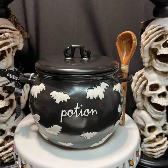 Rae Dunn Halloween 2024 Artisan Collection Ceramic Potion Cauldron Canister - Picture 2 of 13
